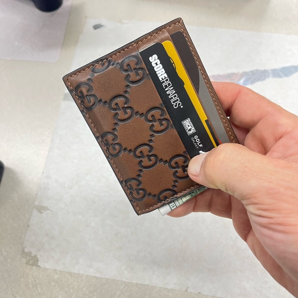 Like NEW and authentic Gucci Brown GG Embossed Leather Card Holder. Beautiful! - Picture 3 of 8